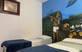 pintura quarto compartilhado 4 camas bambu hostels foz do iguacu